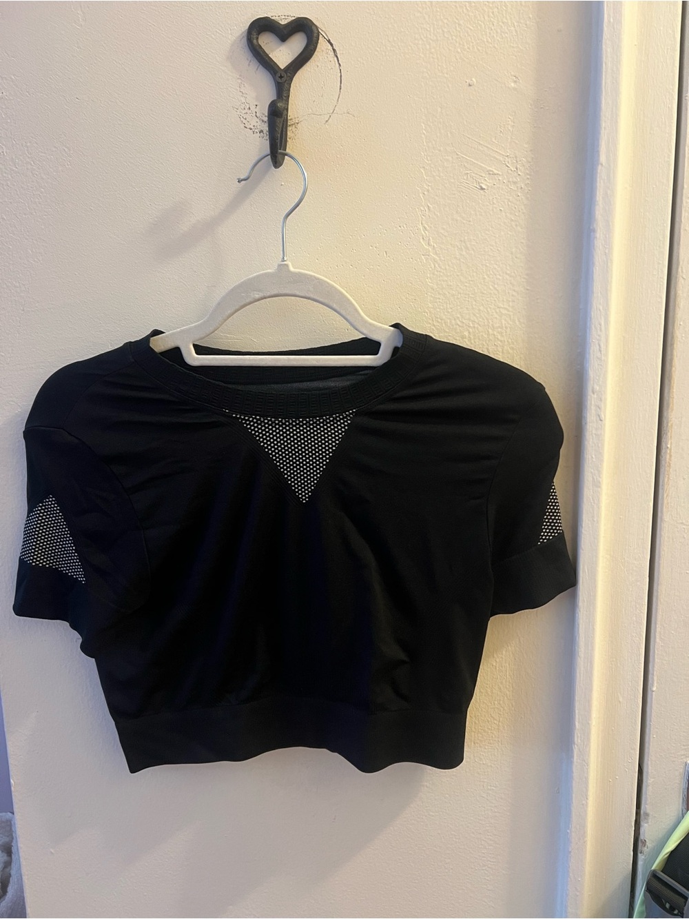IVY PARK Black Short Sleeve Crop Top